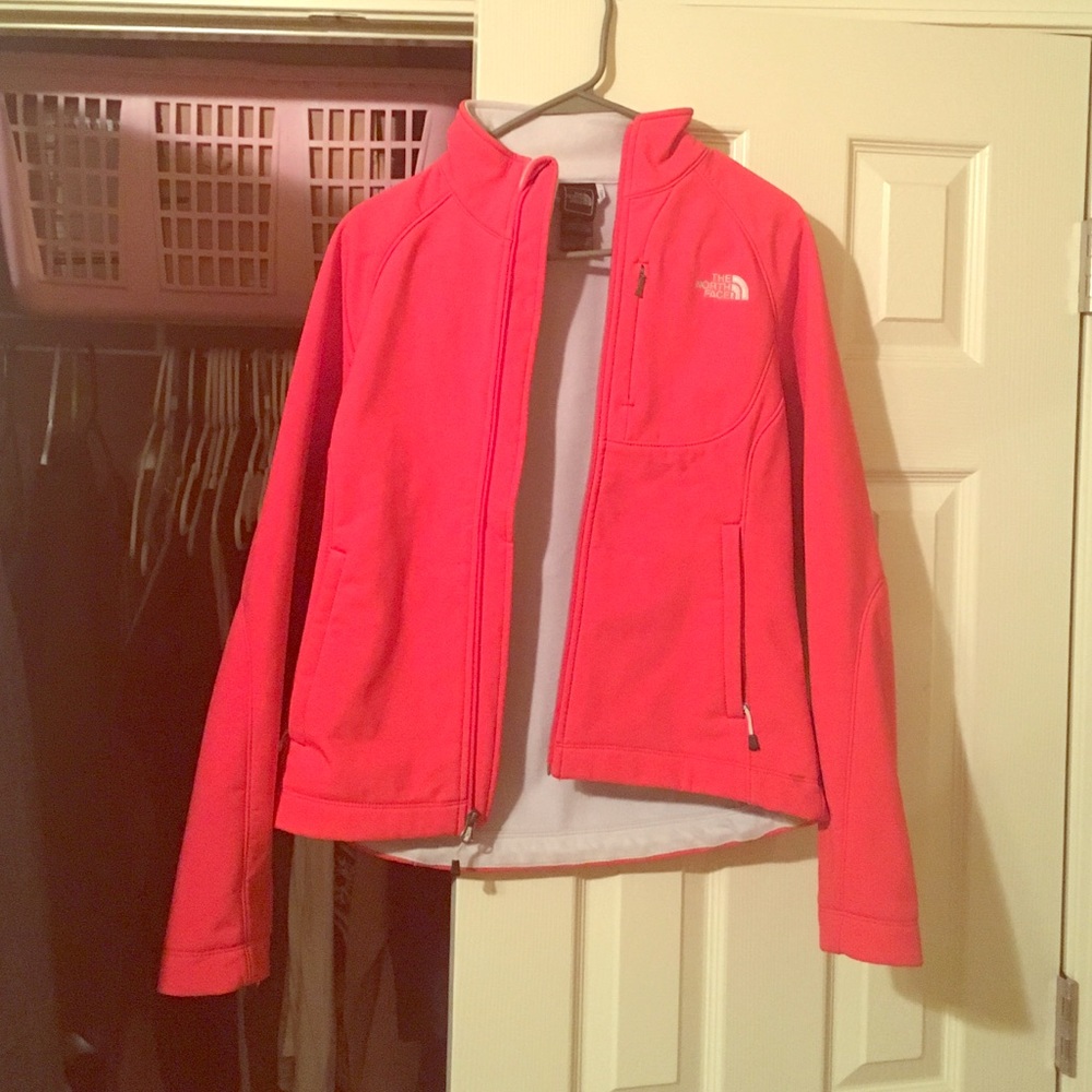 North Face WOMEN’S APEX BIONIC 2 JACKET- Coral